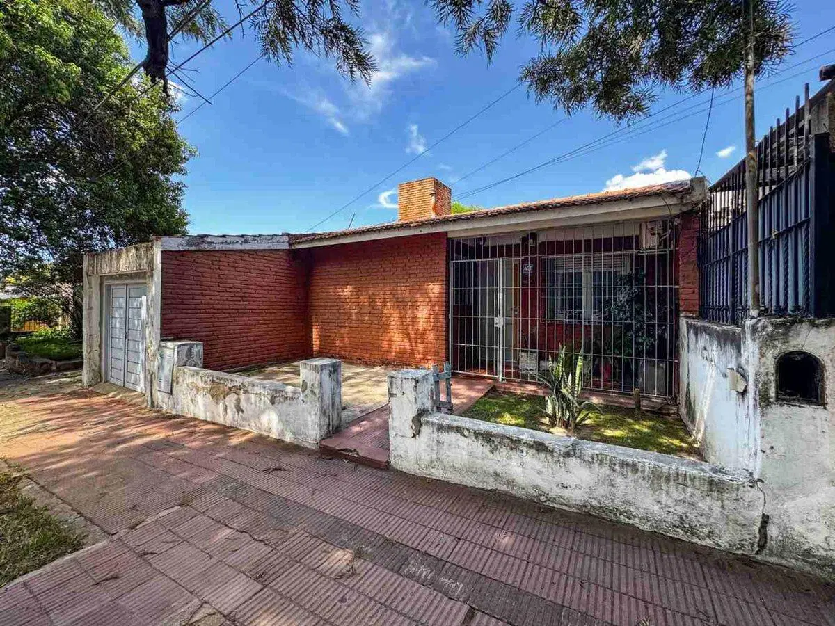 VENTA CASA 2  DORM A REMODELAR  COL DE V SARSFIELD 5