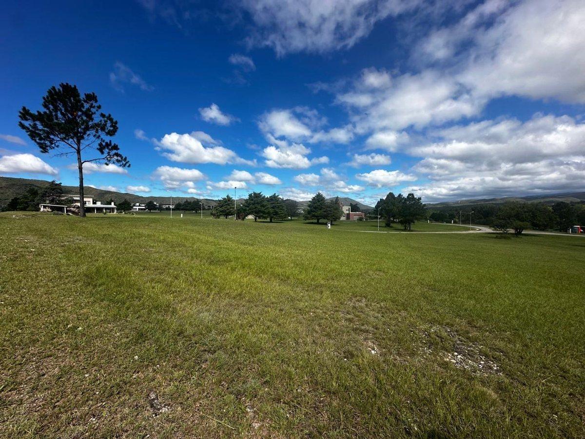 Foto de Venta lote en Carlos Paz Golf Country Club 1260m2, imagen 2