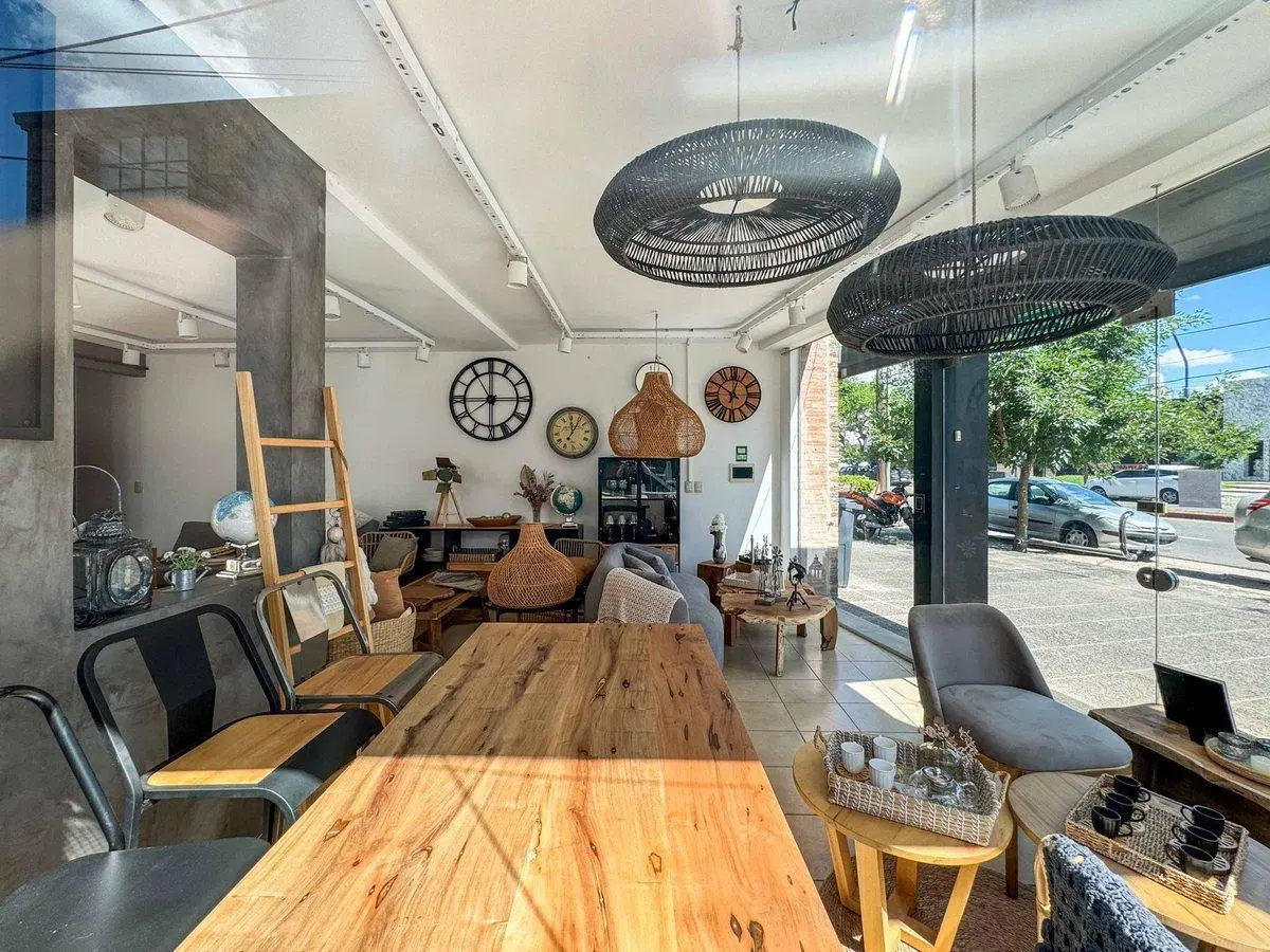 VENTA LOCAL COMERCIAL RECTA MARTINOLLI 3