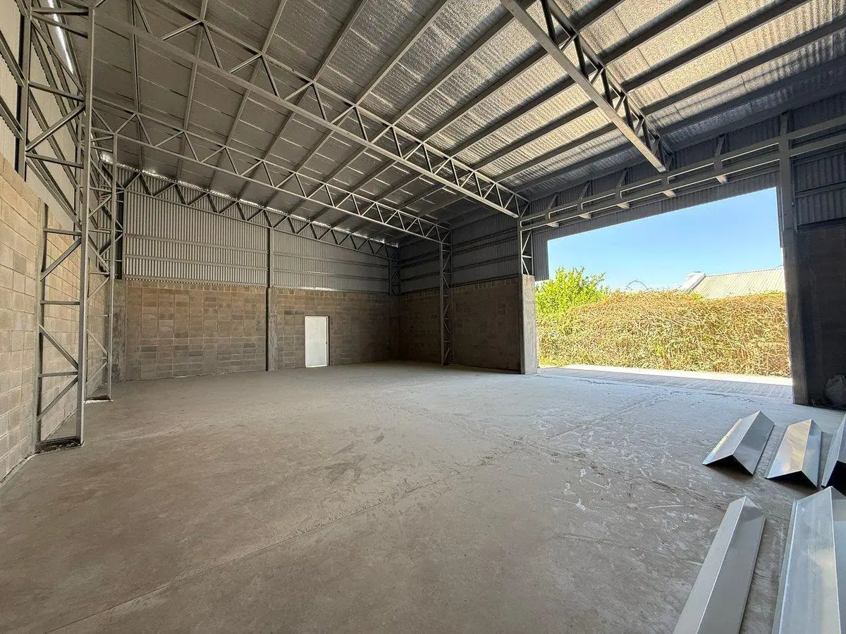 ALQUILER GALPON 163 M2 VILLA ALLENDE 4