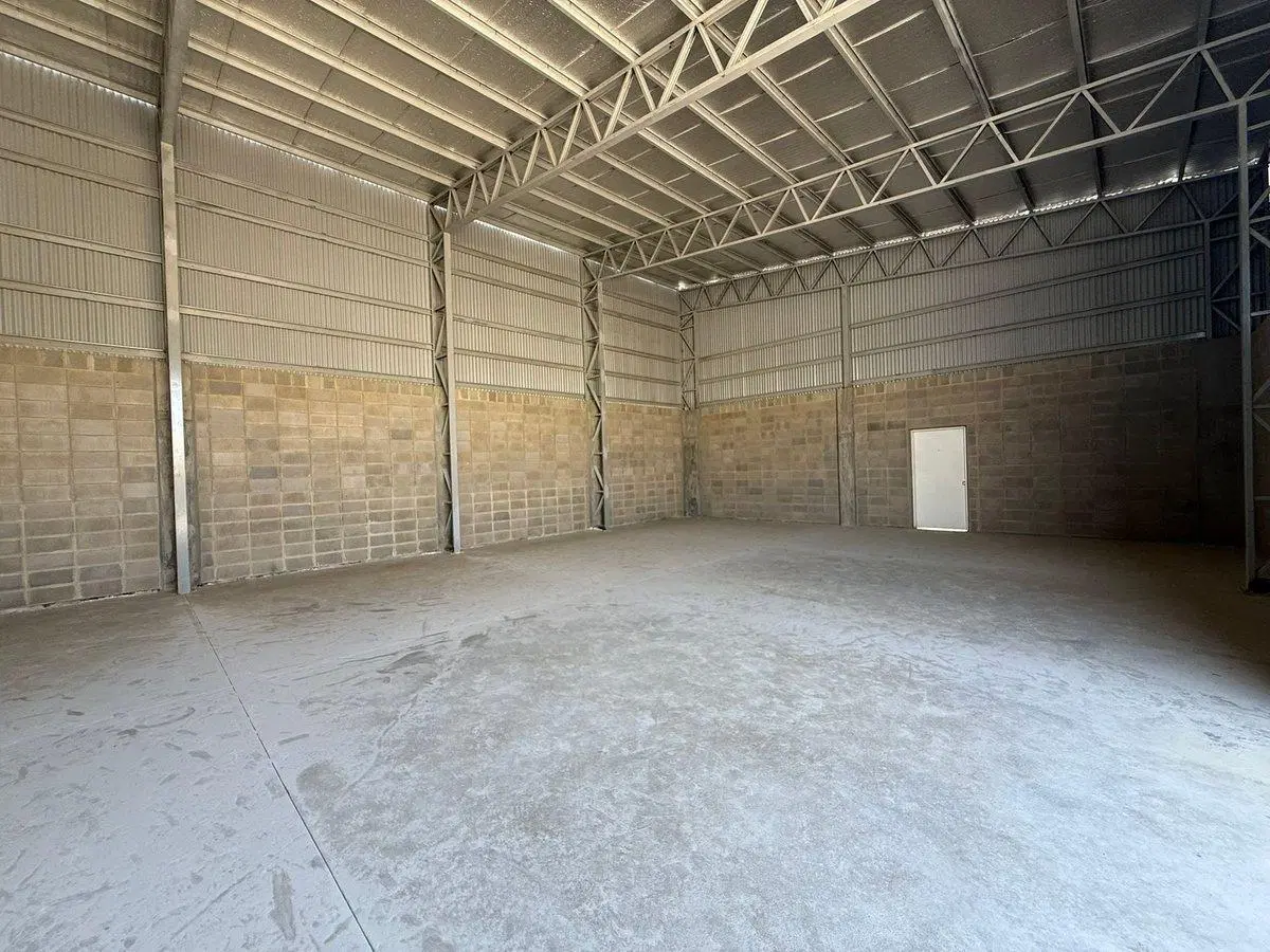 ALQUILER GALPON 163 M2 VILLA ALLENDE 2
