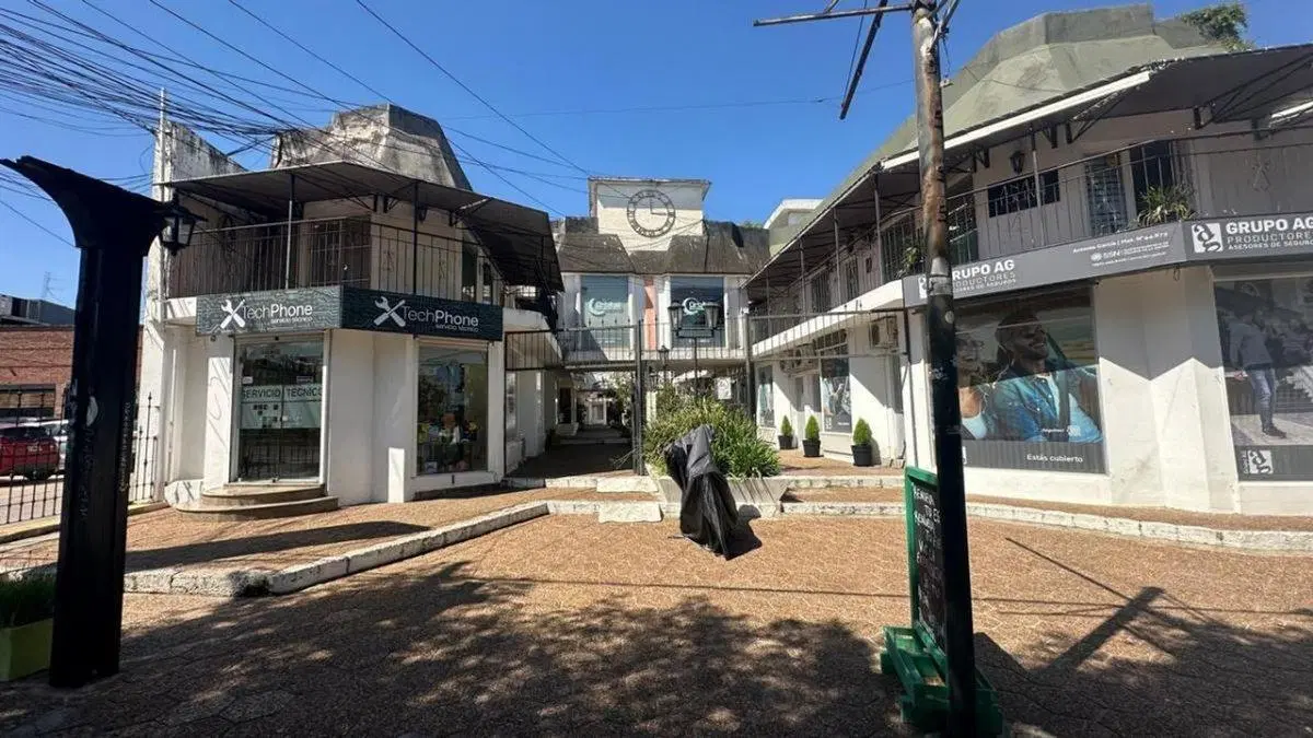 VENTA LOCAL COMERCIAL GALERIA LUCERNA  OPORTUNIDAD 2