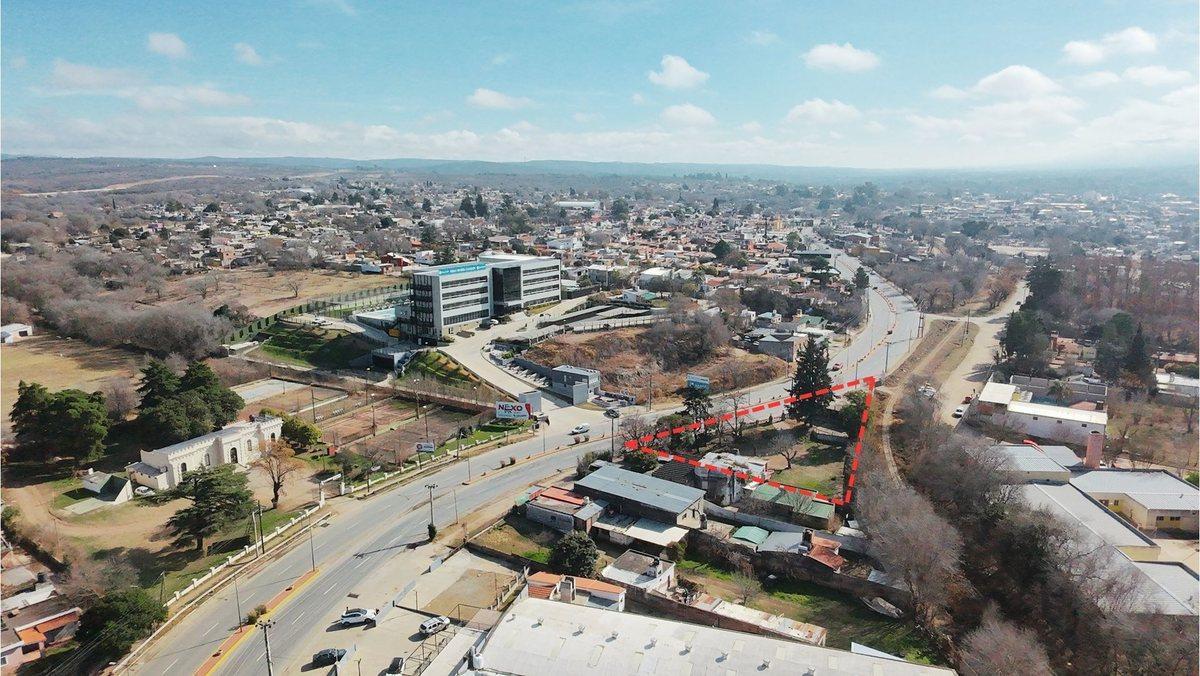 Foto de VENTA CASA Y GRAN LOTE COSQUIN EN AVENIDA C/ LOCAL, imagen 3