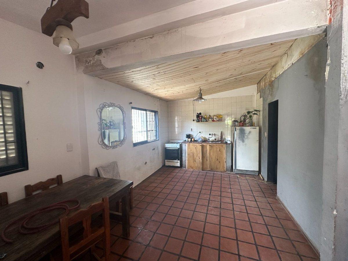 Foto de VENTA CASA Y GRAN LOTE COSQUIN EN AVENIDA C/ LOCAL, imagen 4