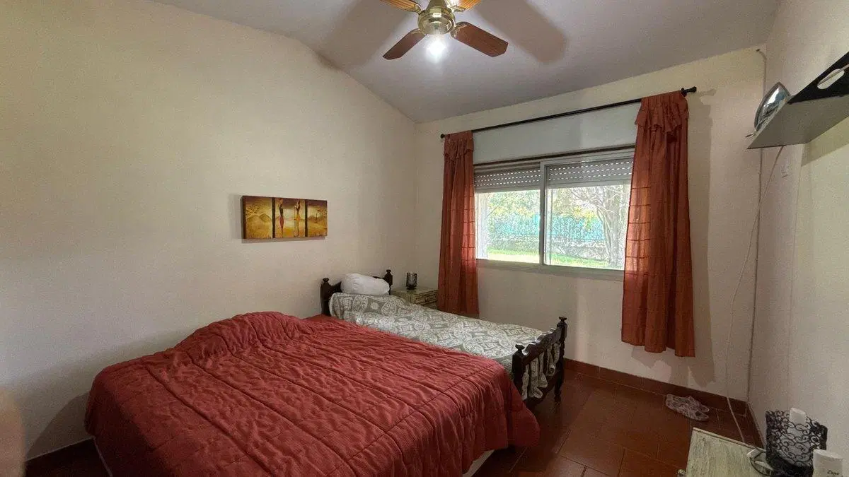 VENTA CASA 2 DORMITORIOS CON PILETA RIO CEBALLOS 4