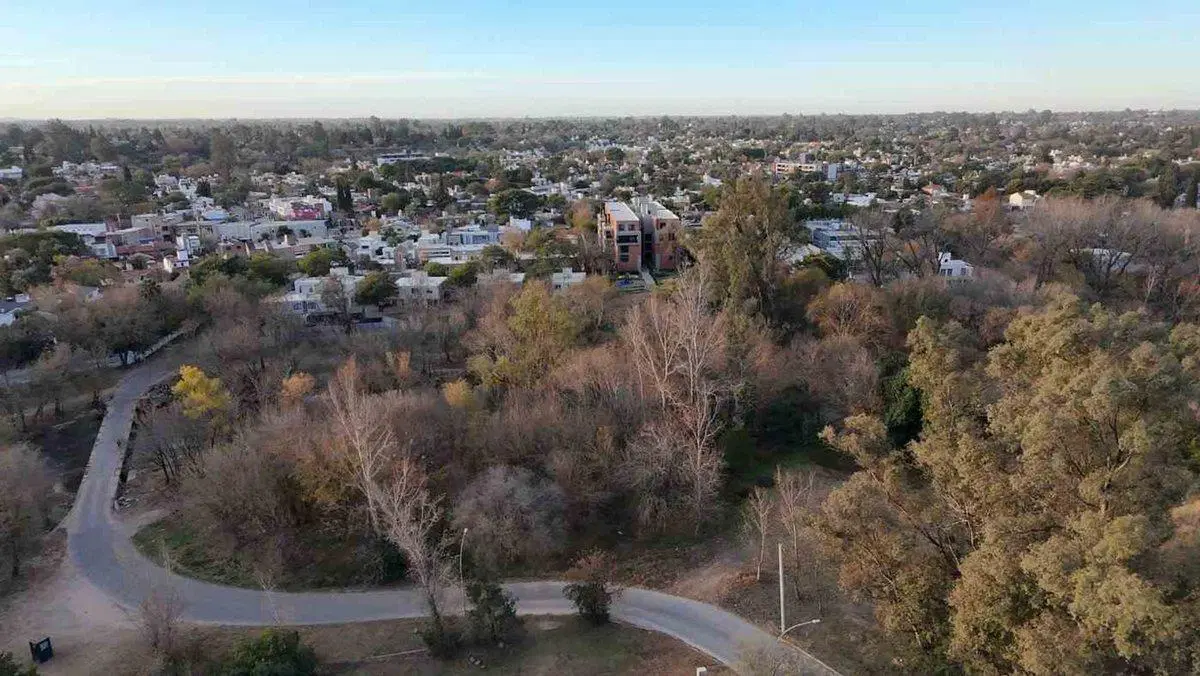 VENTA LOTE ESQUINA LOS CAROLINO APTO DUPLEX PLANO 8