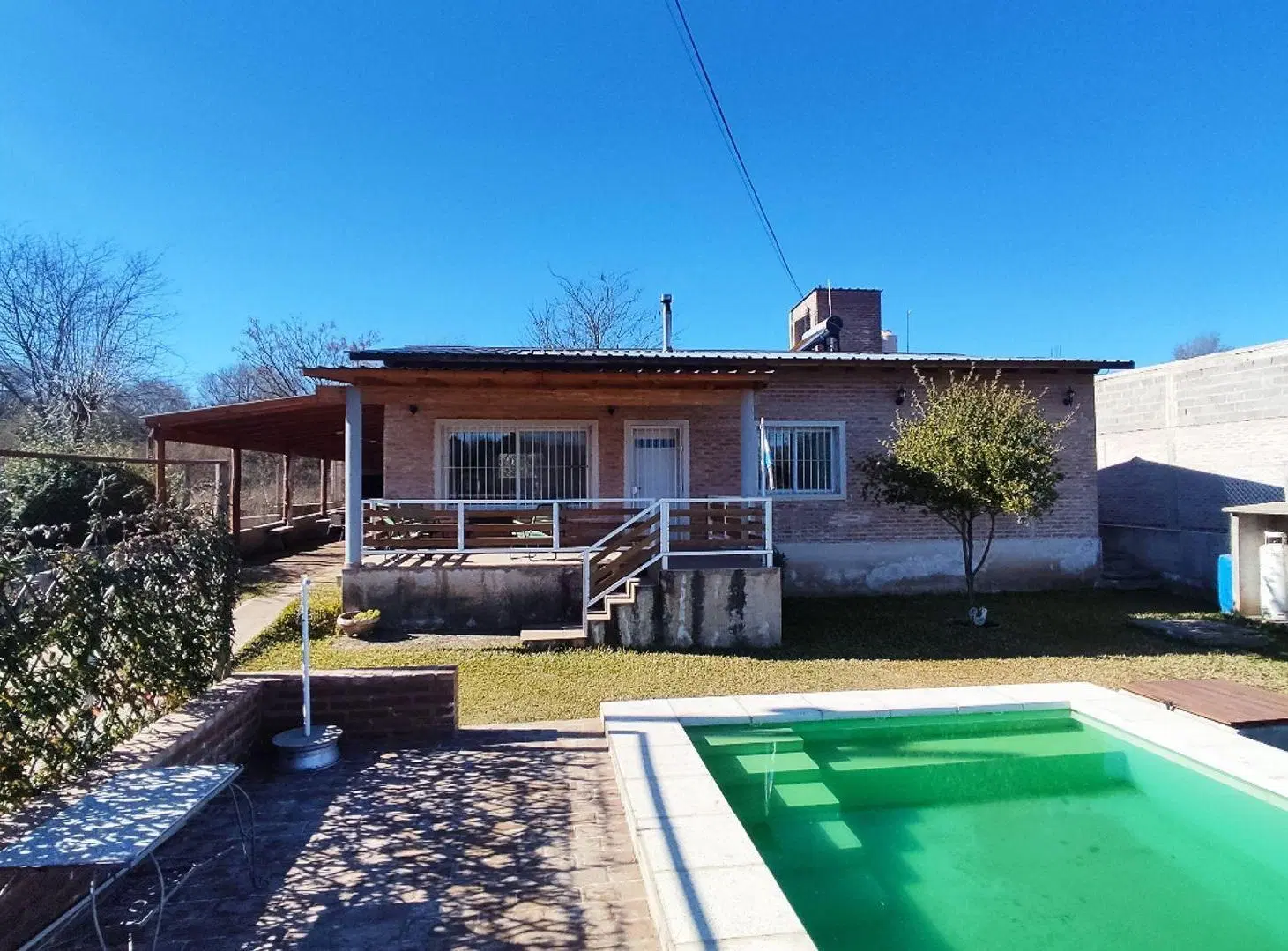 VENTA CASA 2 DORM PILETA ESCRITURA TANTI 3