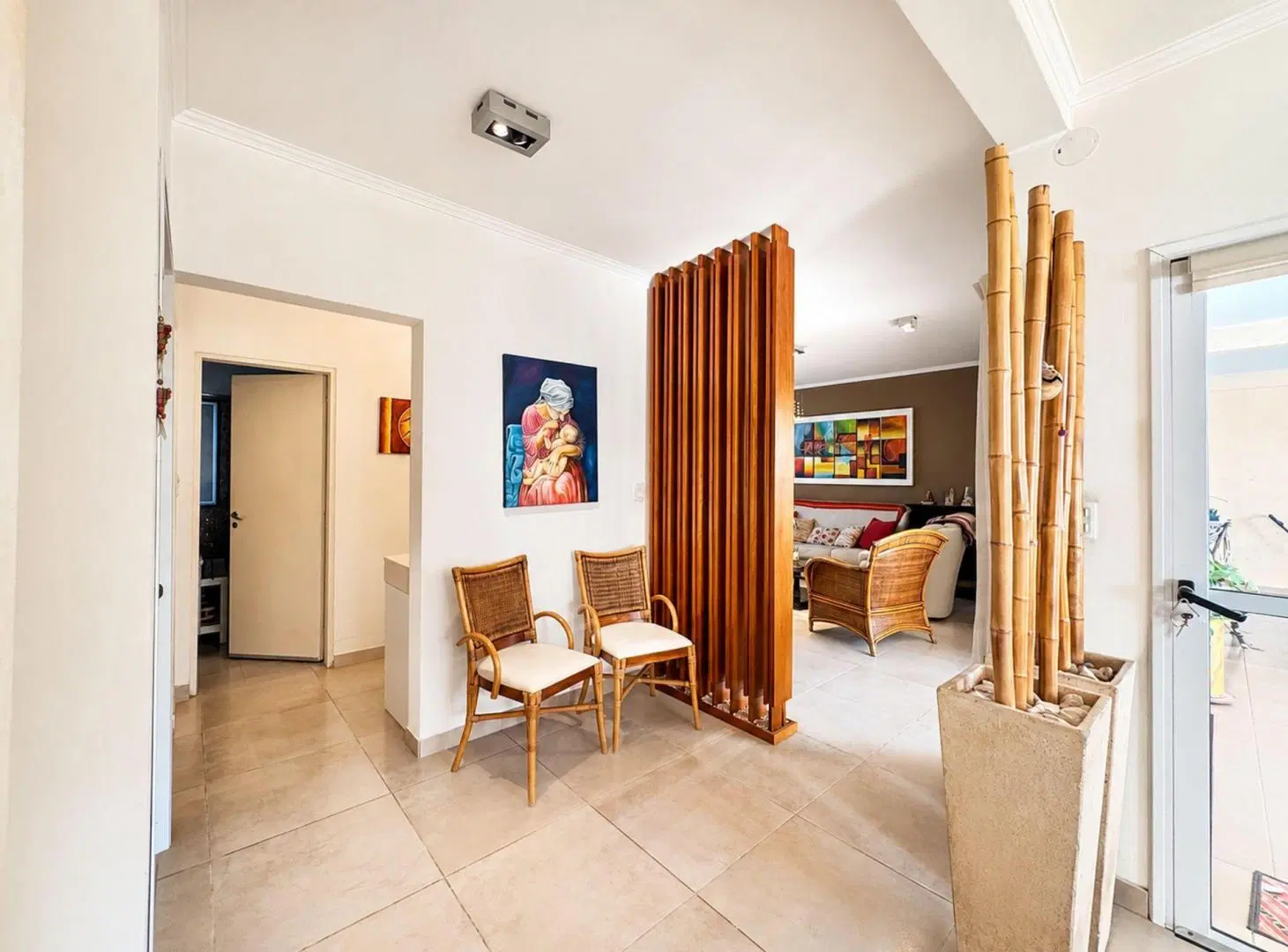 VENTA AMPLIA CASA 4 DORM TEJAS III 3