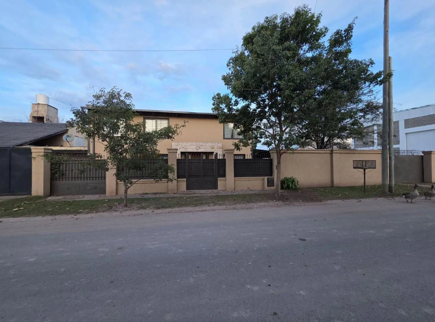 Venta Casa de 8 ambientes, en Calera , Córdoba 4