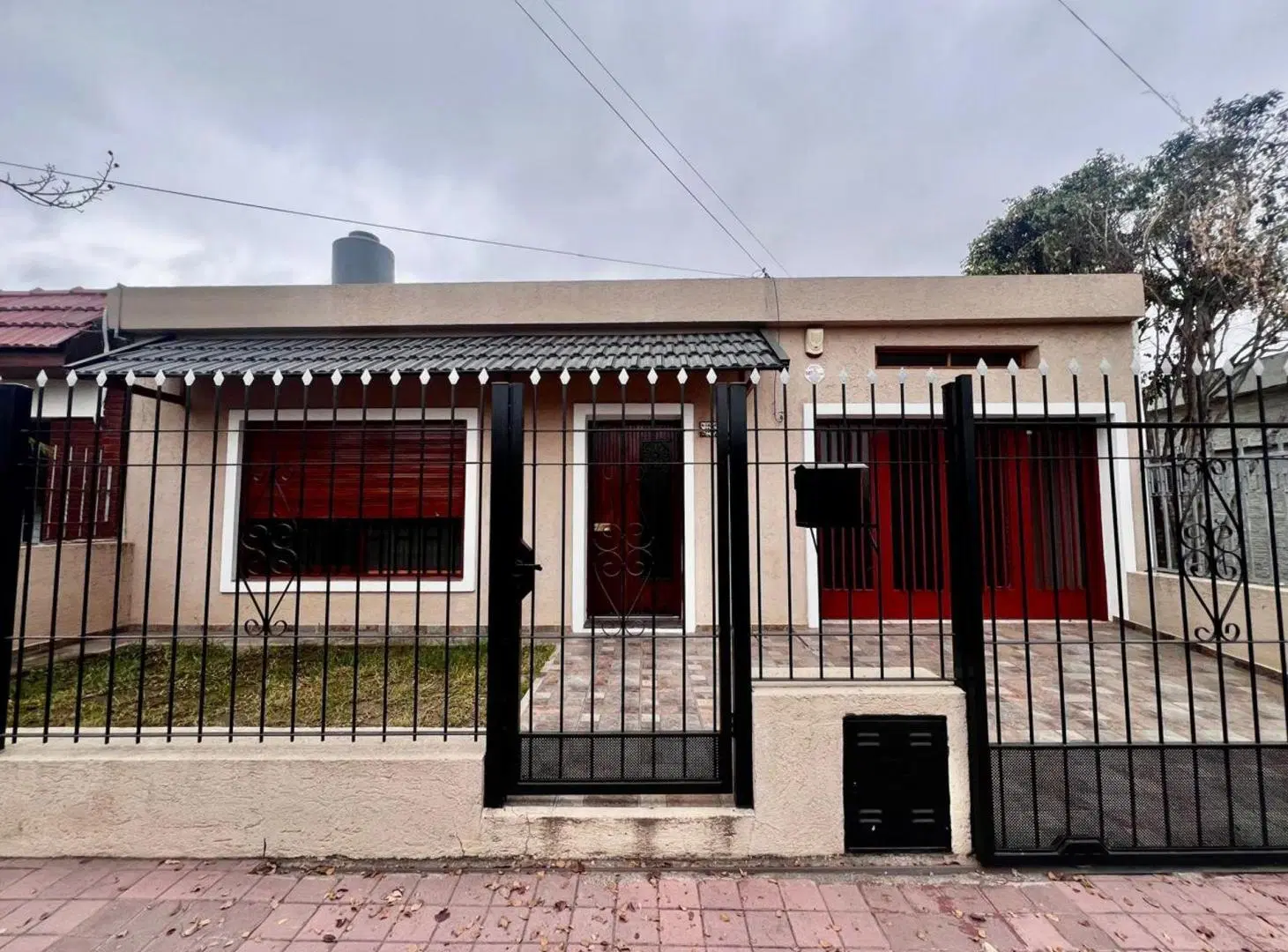 VENTA CASA RECICLADA  2 DORMITORIOS EXC UBICACION 2
