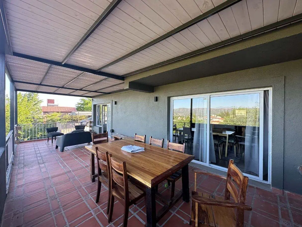 VENTA CASA VILLA DEL LAGO 3 DORM PILETA VISTA LAGO 5