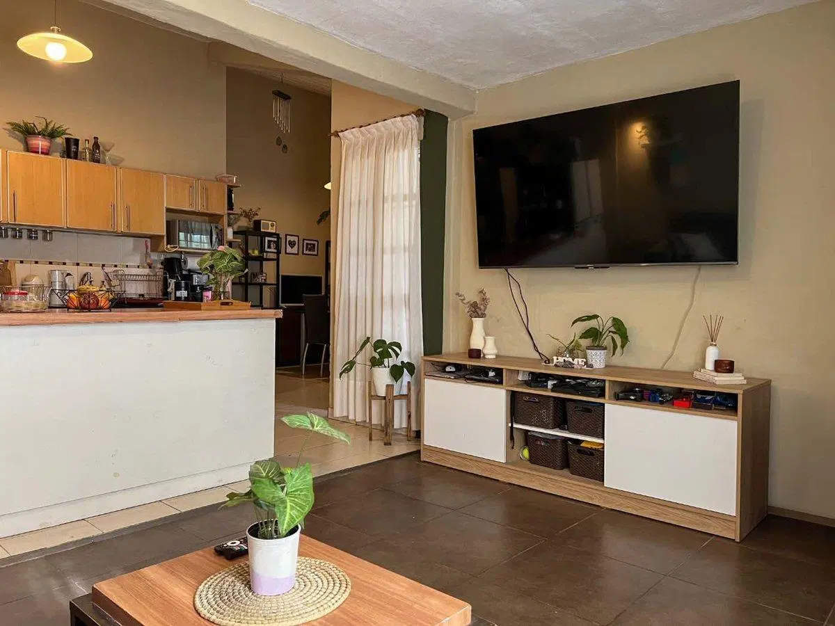 VENTA CASA 2 DORM Y ESCRITORIO SOLARES DE ARGÜELLO 2