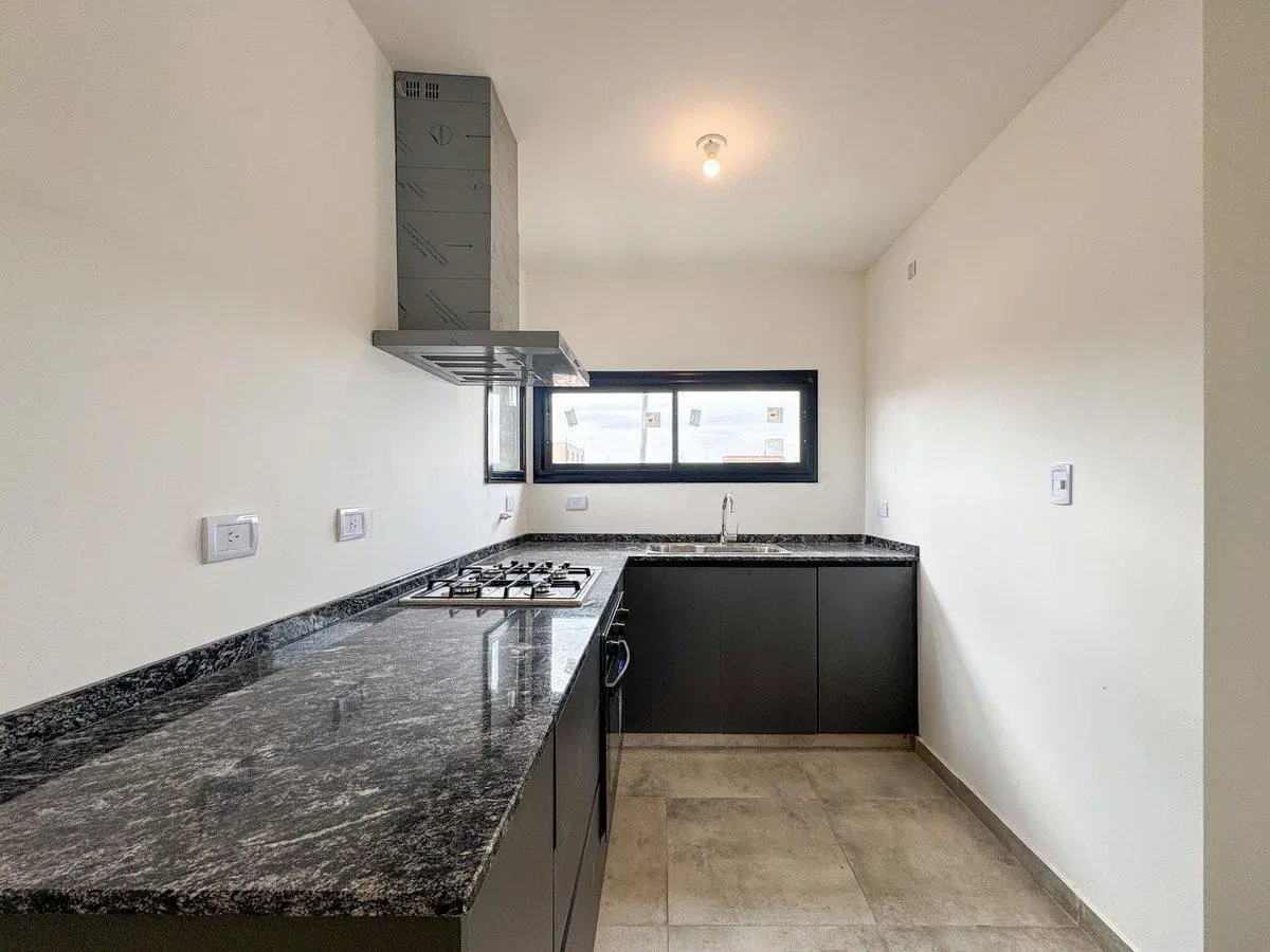 VENTA CASA DUPLEX PAMPAS DE MANANTIALES 8