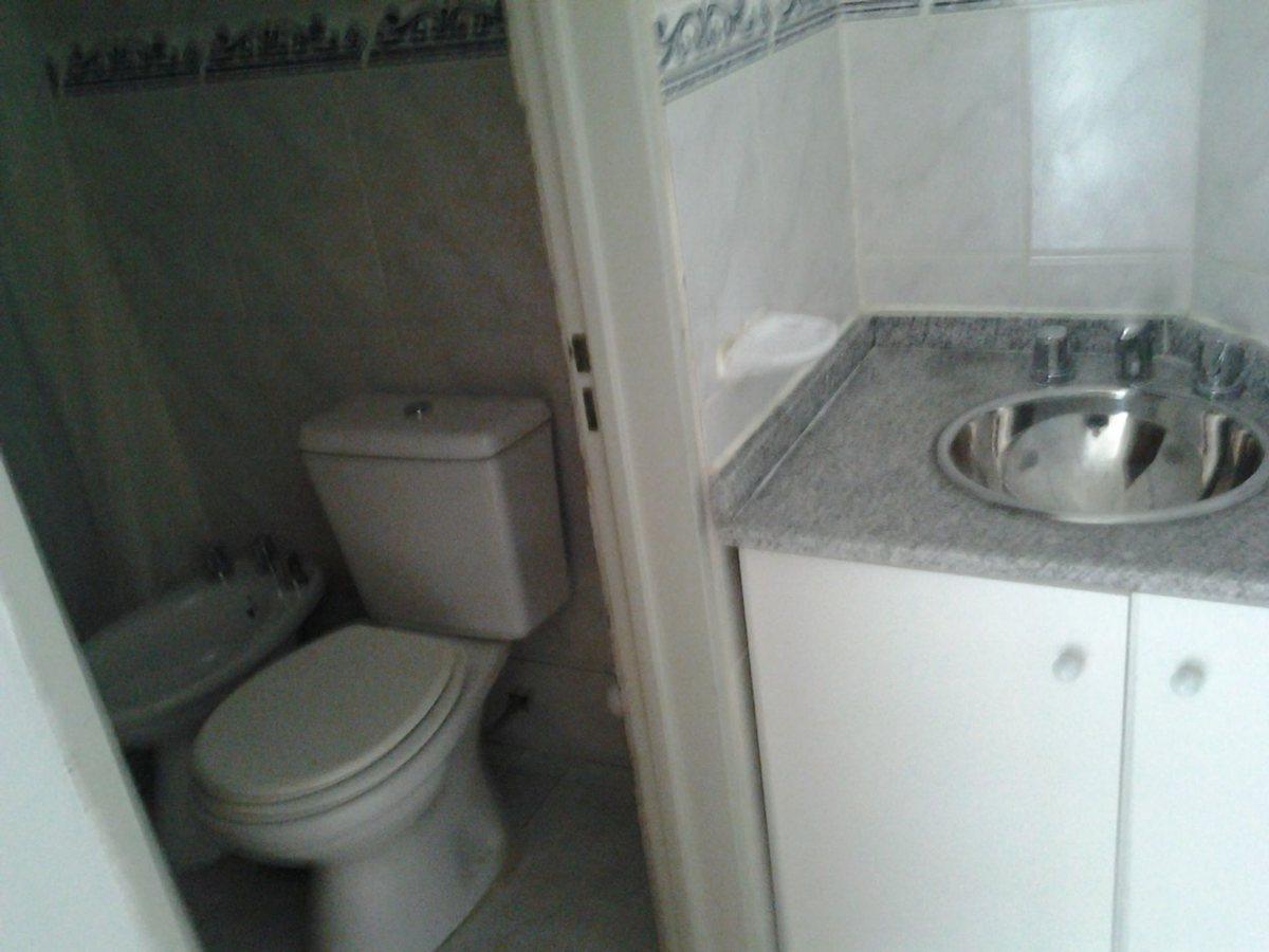 Foto de VENTA DPTO 2 DORM SAN MARTIN PROX Av CASTRO BARROS, imagen 2