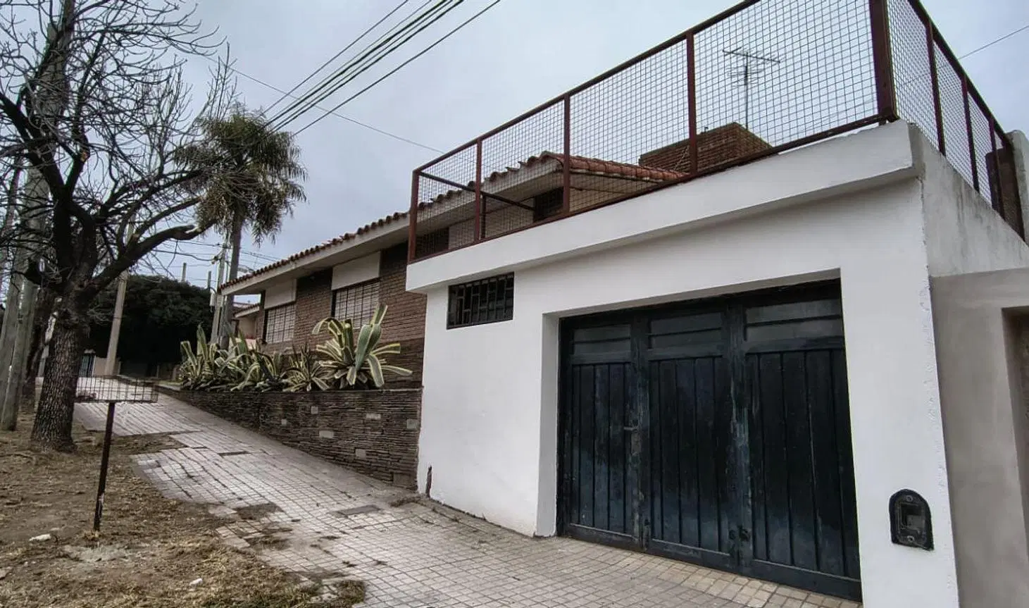 OPORTUNIDAD INVERSORES CASA 240 M2 ALTAMIRA 8