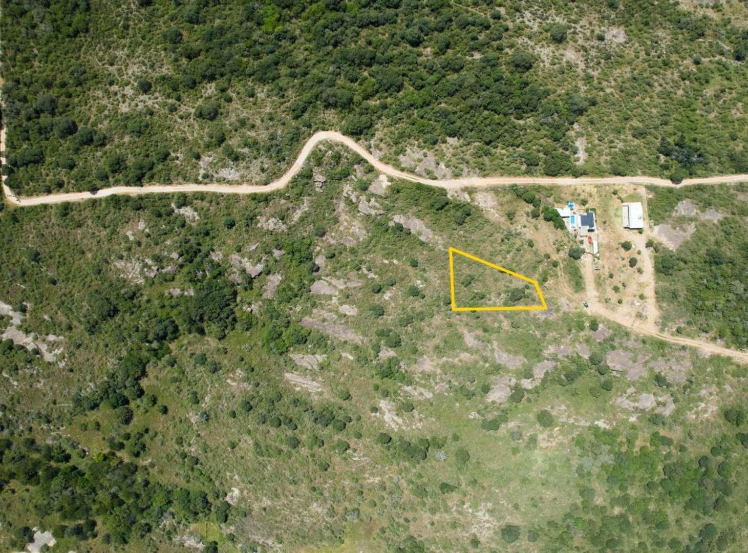 Foto de VENTA LOTE TANTI 1178 M2 ALAMBRADO VISTA PANORAM., imagen 1