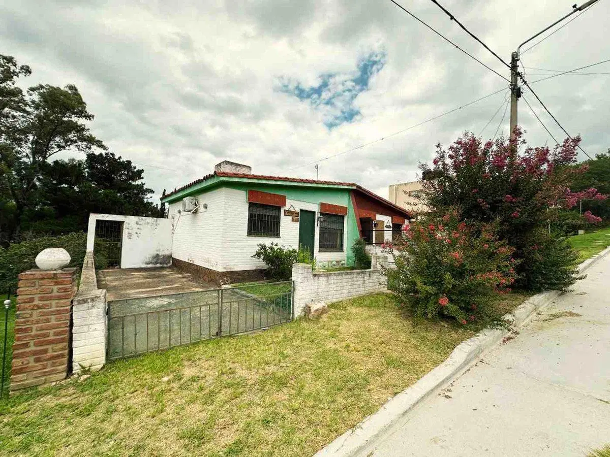 VENTA CASA TANTI 2 DORM PATIO PROXIMA AL RIO 4