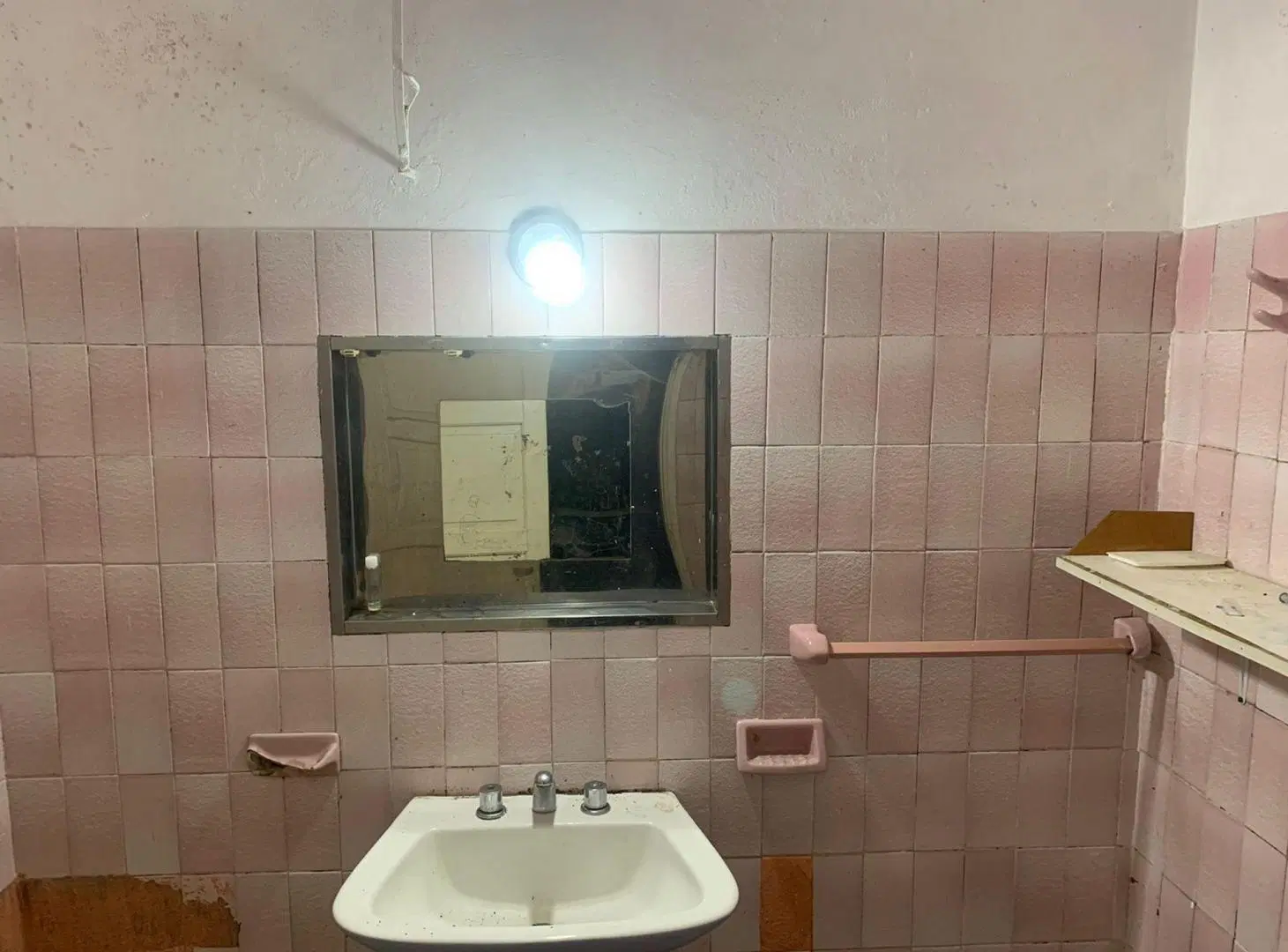 CASA EN VENTA A REFACCIONAR EN CORDOBA 8