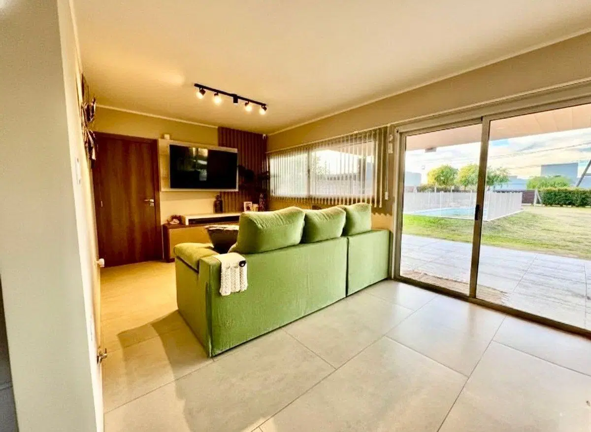 CASA EN VENTA COUNTRY LAS CORZUELAS 3 DORMITORIOS 3