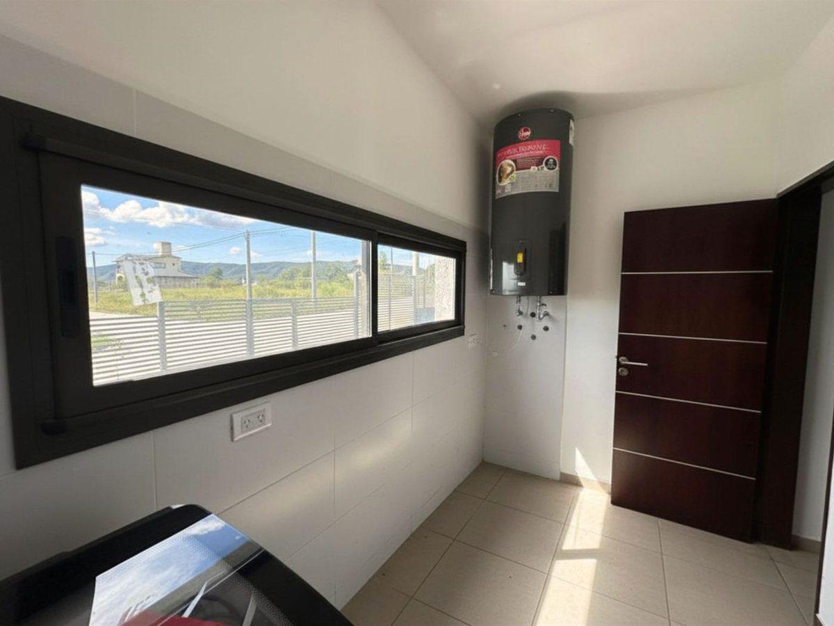 Foto de CASA A ESTRENAR 3 DORM PILETA Y VISTA SAN ANTONIO, imagen 3
