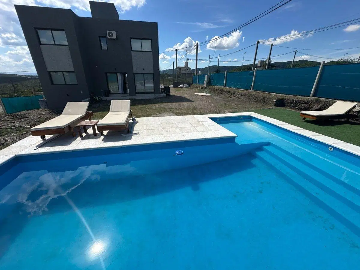 CASA A ESTRENAR 3 DORM PILETA Y VISTA SAN ANTONIO 8