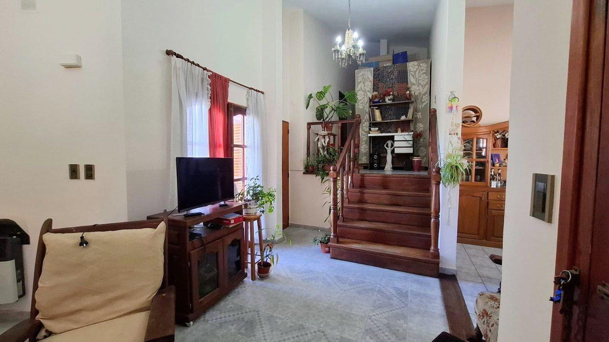 Foto de VENTA CASA 3 DORMIS MÁS 2 DEPARTAMENTOS CARLOS PAZ, imagen 3