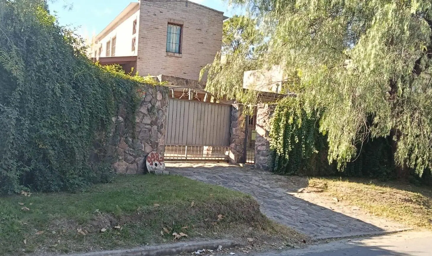 VENDE CASA 3 DORMITORIOS RIVERA INDARTE 8