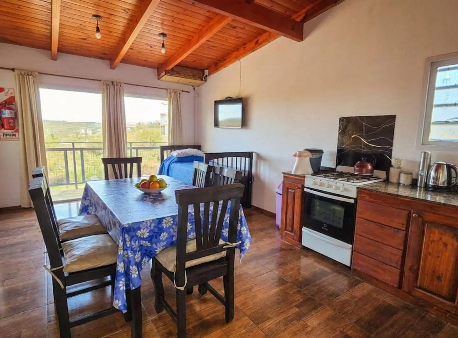 VENTA CASA 2 DORMITORIOS ESTANCIA VIEJA 2 PLANTAS 2