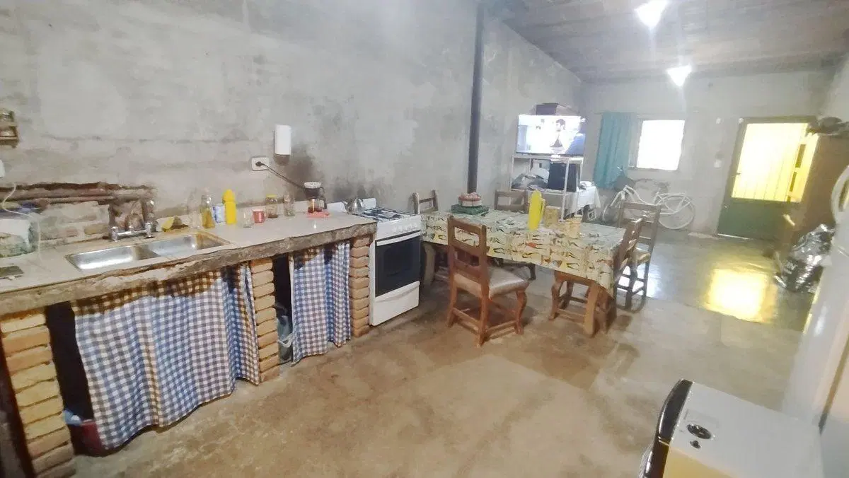 VENTA CASA 2 DORMITORIOS GRAN PATIO CORONEL OLMEDO 3