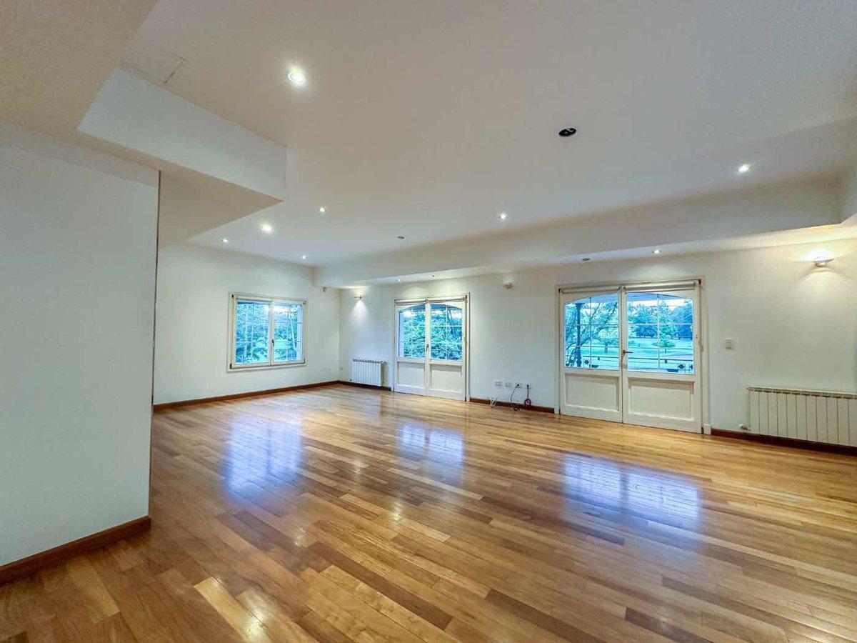 Foto de VENTA EXCLUSIVA CASA VILLA ALLENDE GOLF 5 DORM, imagen 3