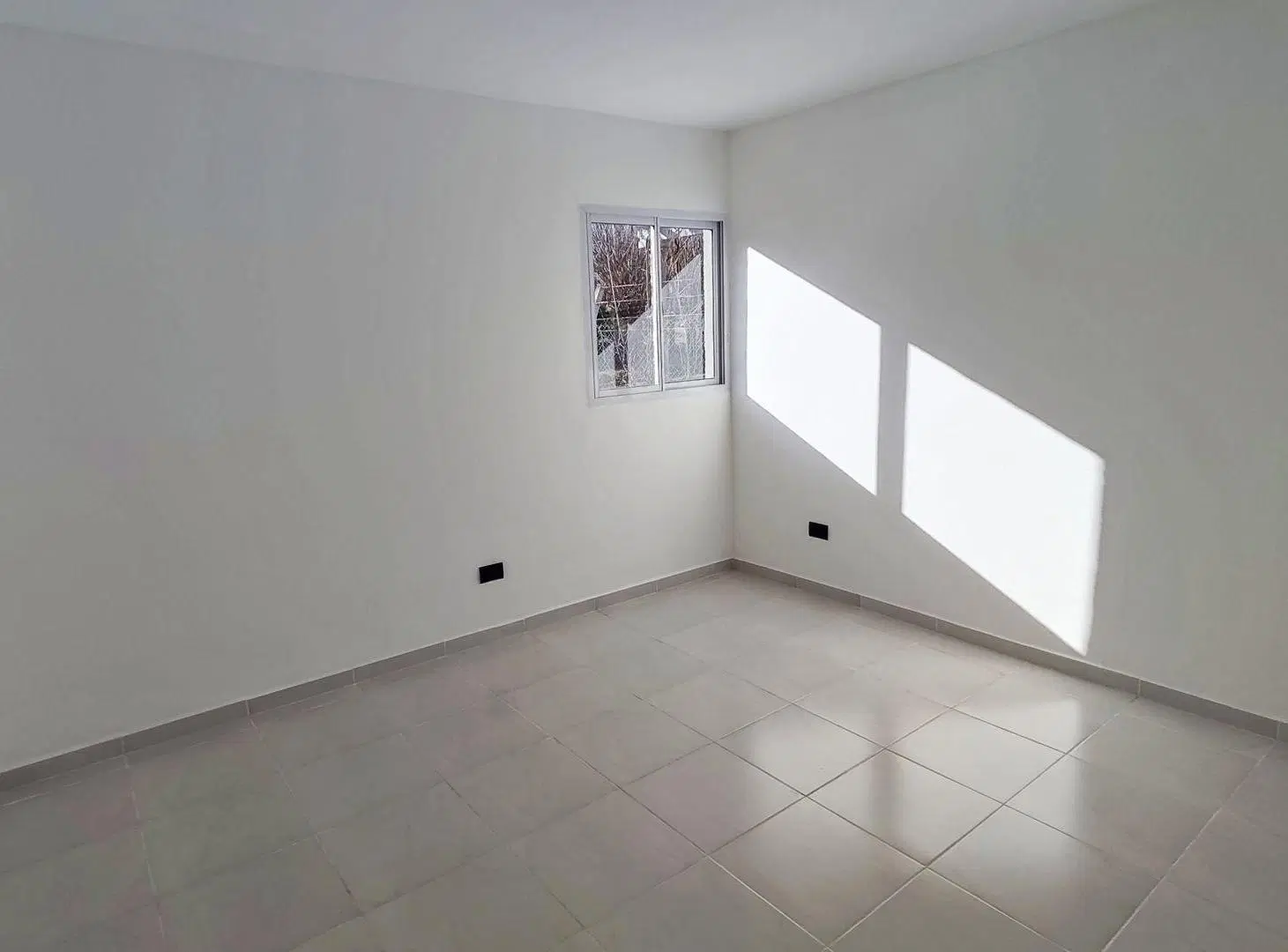 VENTA CASA 2 DORM A ESTRENAR TANTI ESCRITURA 8