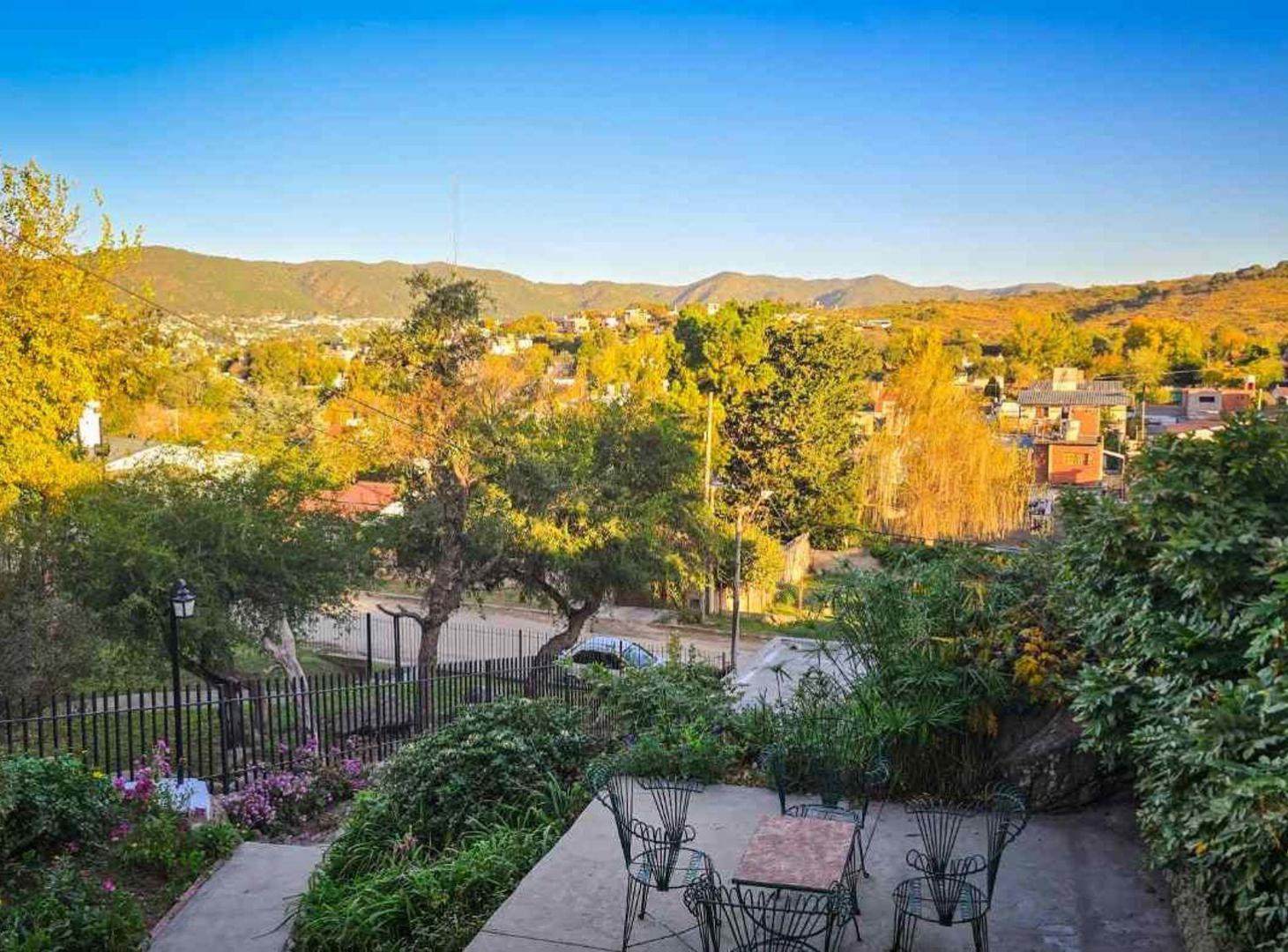 Foto de VENTA CASA 2 DORMITORIOS Bº LA QUINTA CARLOS PAZ, imagen 2