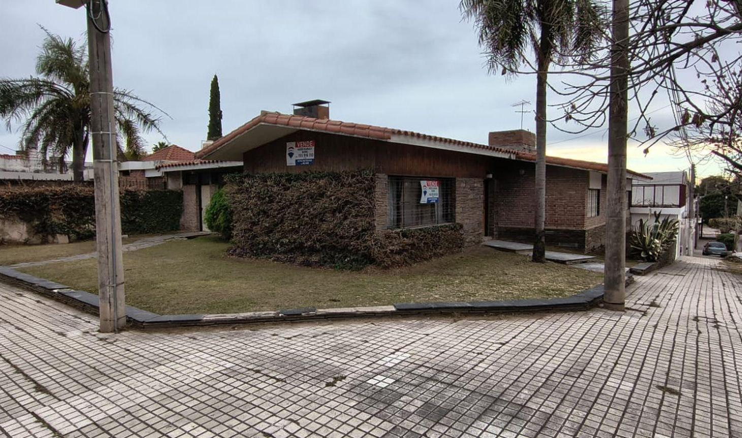 Foto de OPORTUNIDAD INVERSORES CASA 240 M2 ALTAMIRA, imagen 3