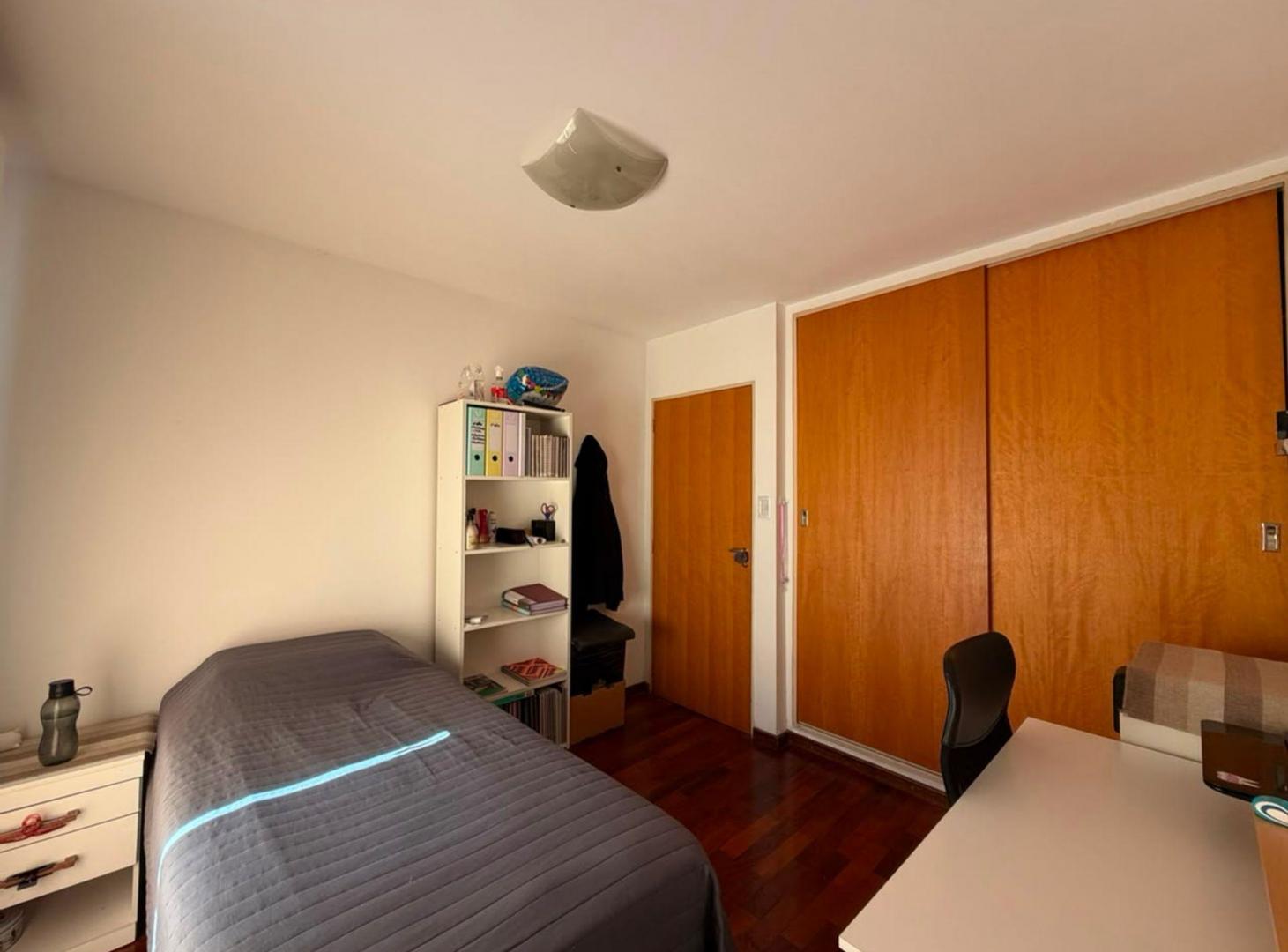 Foto de VENTA DEPTO 2 DORM GENERAL PAZ, imagen 4