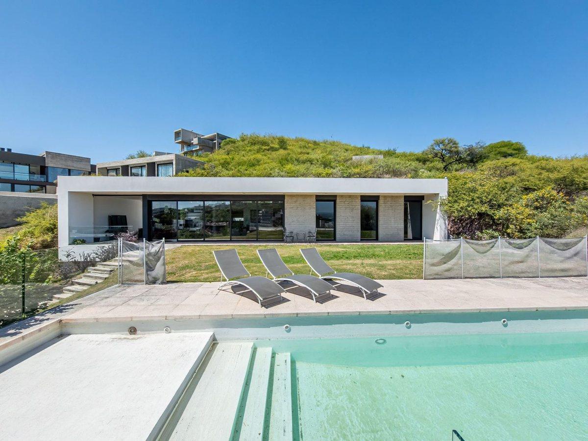 Foto de Venta La Cuesta casa 4 dormí con pileta, imagen 1