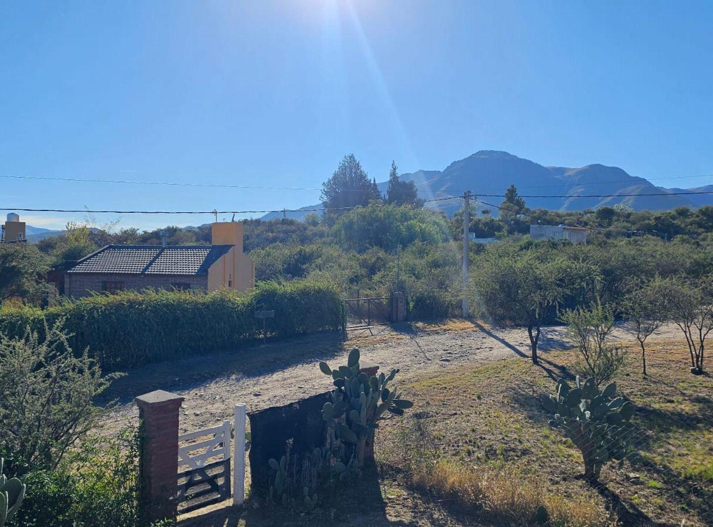 Foto de VENTA DE CASA EN CAPILLA DEL MONTE CON ESPACIO MUL, imagen 3