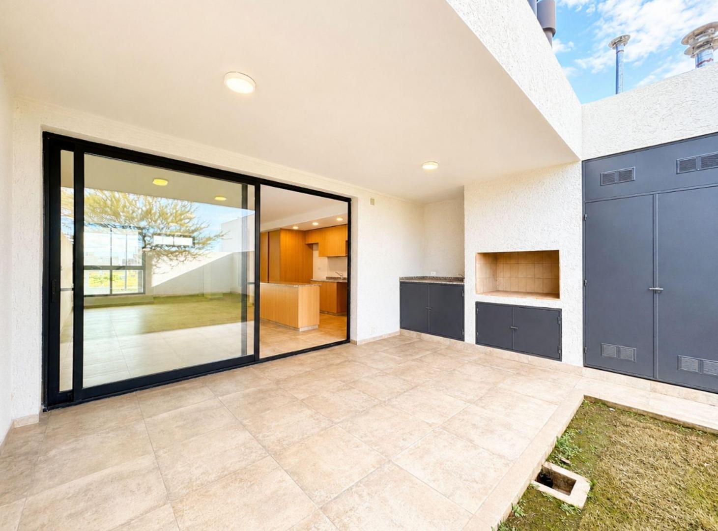Foto de VENTA COMODO DUPLEX 3 DORM SOLARES DE MANANTIALES, imagen 5
