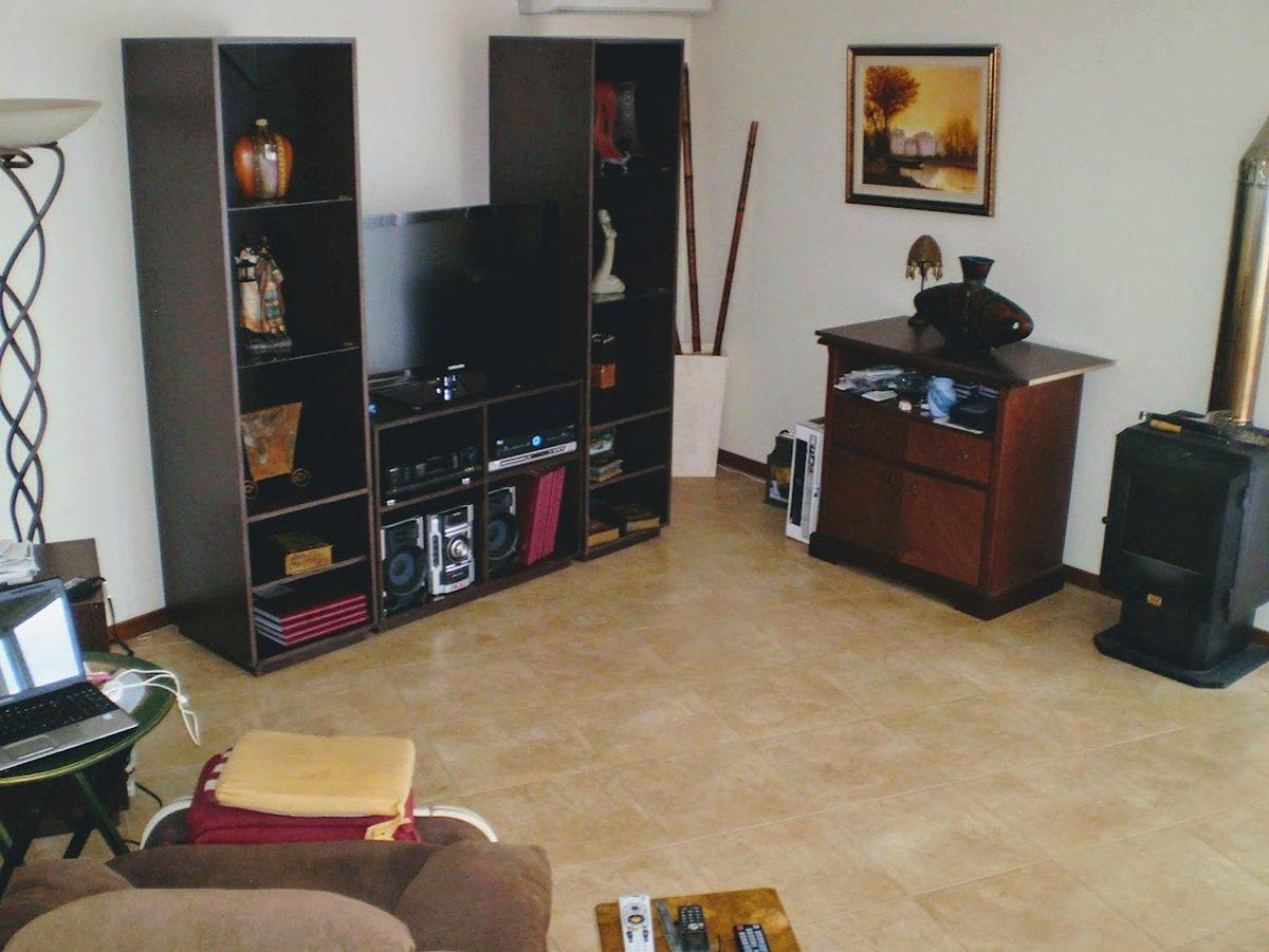 Foto de VENTA CASA 3 DORMITORIOS PILETA VILLA DEL LAGO, imagen 4
