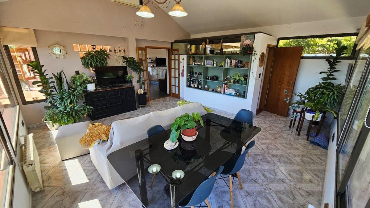Foto de VENTA CASA EN VILLA CARLOS PAZ 4 DORM Y PILETA, imagen 1