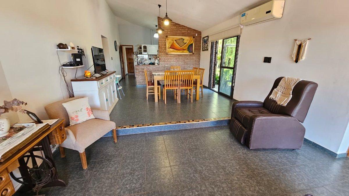 Foto de VENTA CASA EN VILLA CARLOS PAZ 4 DORM Y PILETA, imagen 5