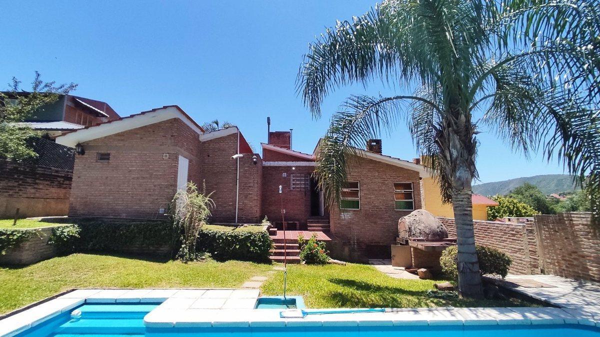 Foto de VENTA CASA 3 DORM PISCINA ESCRITURA CARLOS PAZ, imagen 4