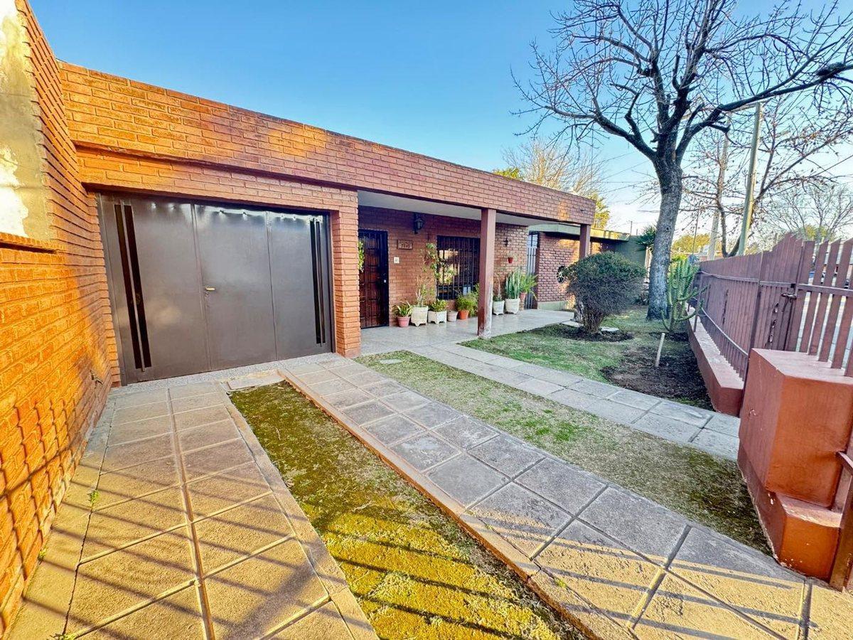 Foto de VENTA CASA 3 DORMITORIOS ARGÜELLO APTO CREDITO, imagen 1