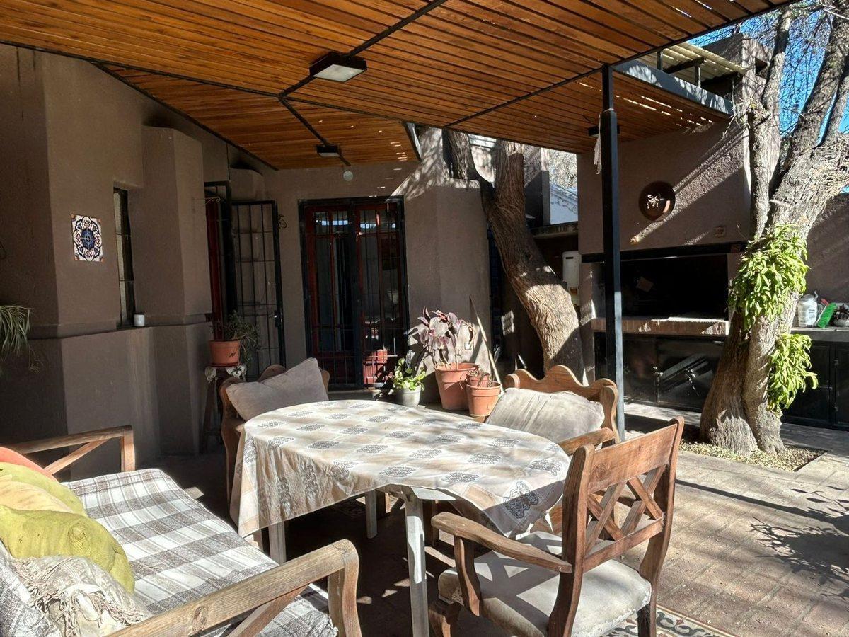 Foto de VENTA CASA VILLA ALLENDE CONDOR ALTO 3 DORM, imagen 4