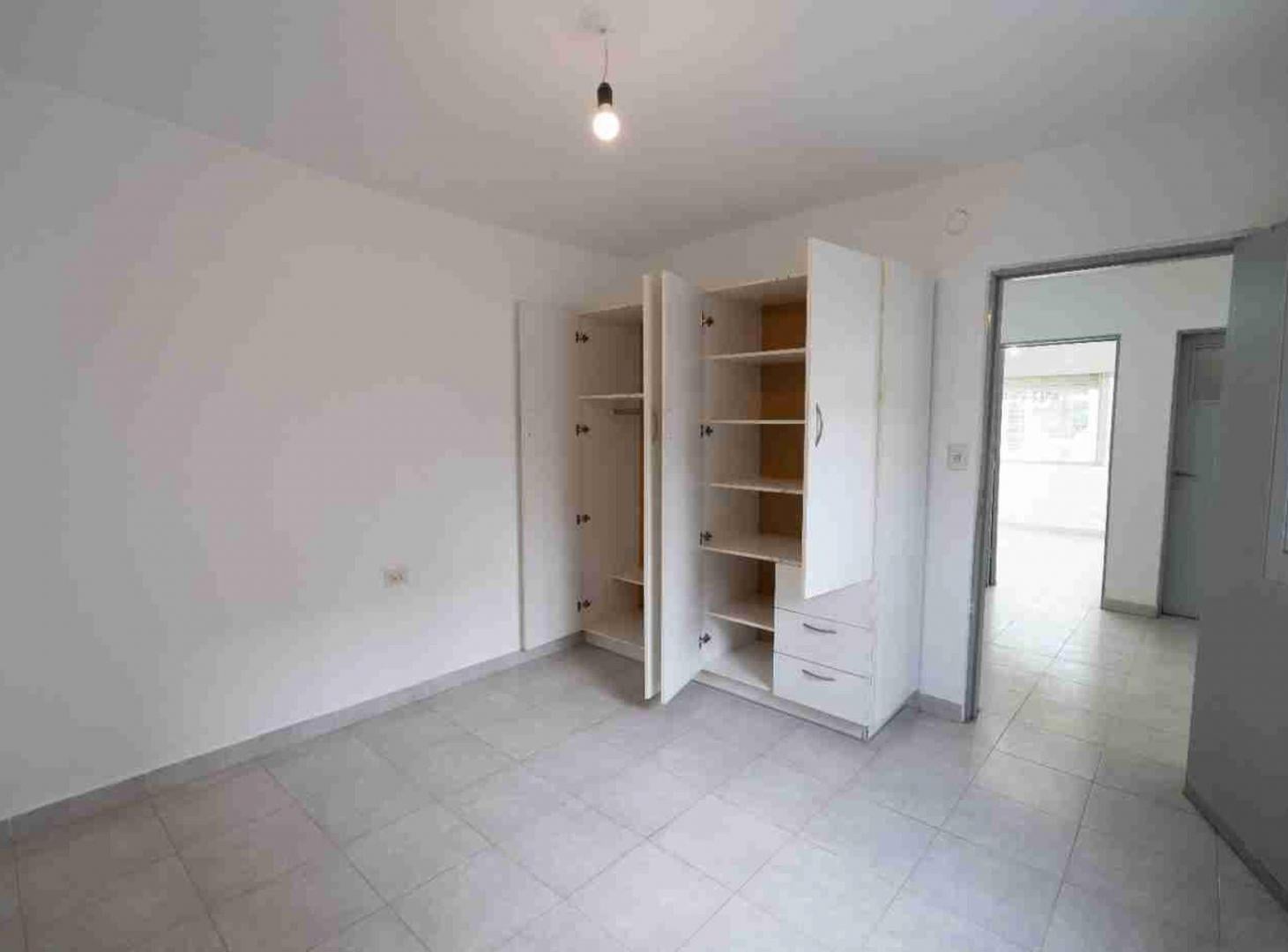 Foto de VENTA CASA 2 DORM BARRIO JARDIN, imagen 1