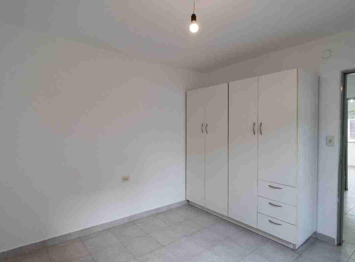 Foto de VENTA CASA 2 DORM BARRIO JARDIN, imagen 2