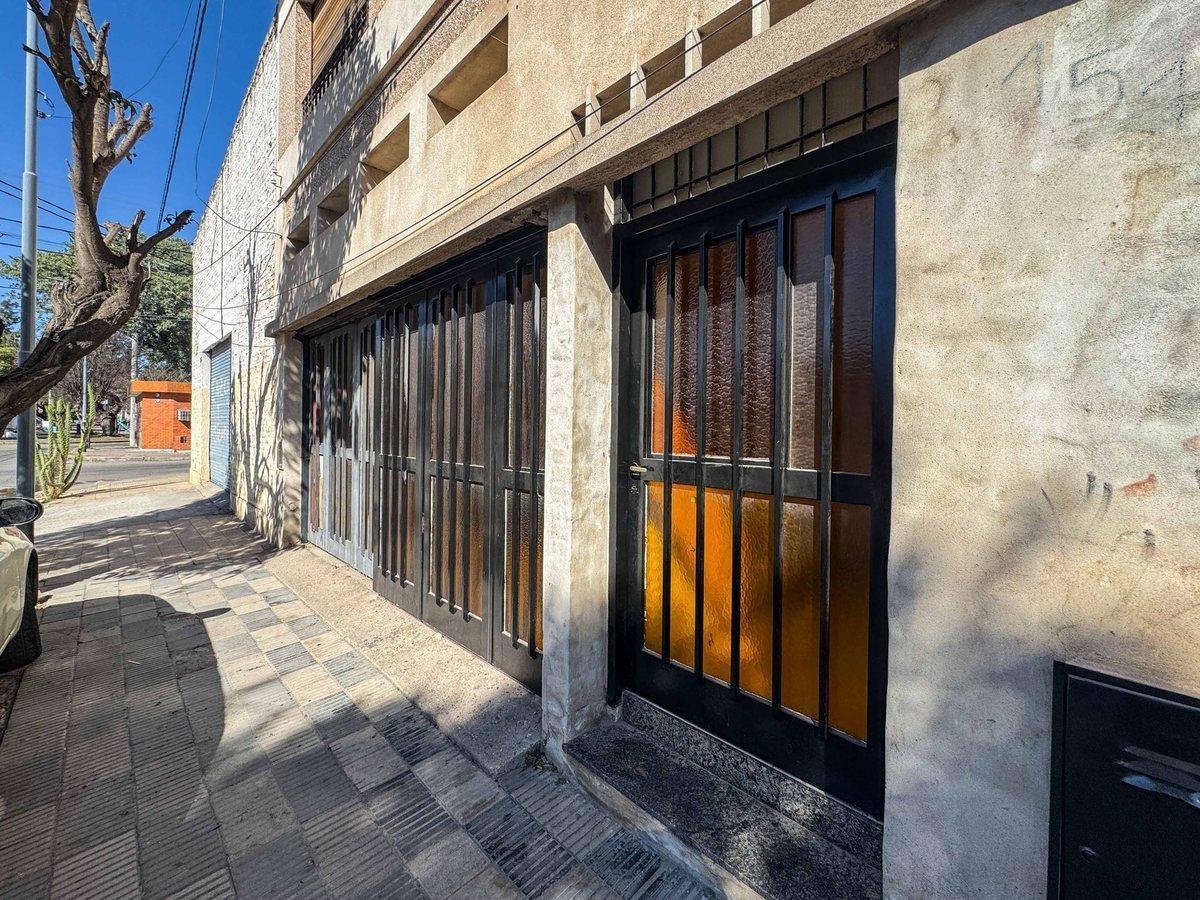 Foto de VENTA AMPLIA CASA 5 DORM + LOCAL B LOS PARAISOS, imagen 2