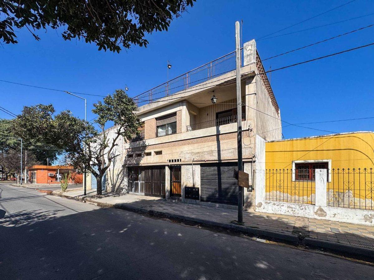 Foto de VENTA AMPLIA CASA 5 DORM + LOCAL B LOS PARAISOS, imagen 3
