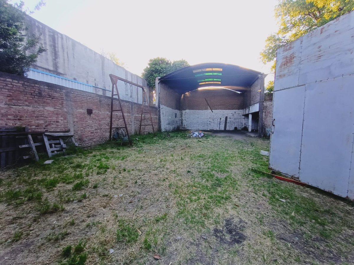 Foto de VENTA DE GALPON Y CASA SOBRE JUAN B. JUSTO, imagen 4