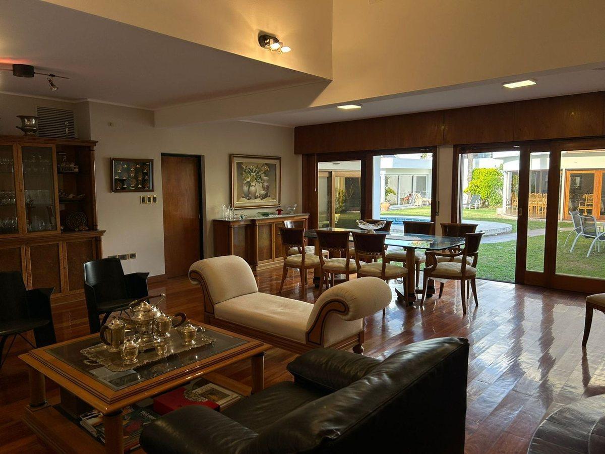 Foto de Venta Casa Alto Verde 4 Dorm 5 Baños Quincho Gym, imagen 2