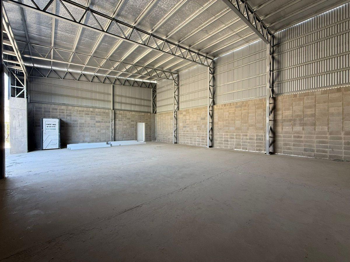 Foto de VENTA DE GALPON A ESTRENAR EN VILLA ALLENDE, imagen 2